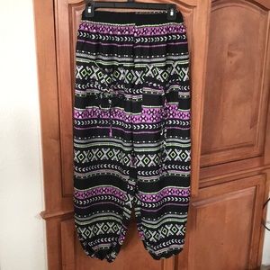 V-square Patterned Lounge Pants